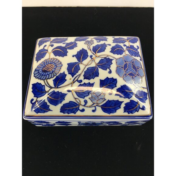 Vintage Blue & White Jewelry Trinket Box Porcelain Square Floral with Lid - Picture 8 of 16